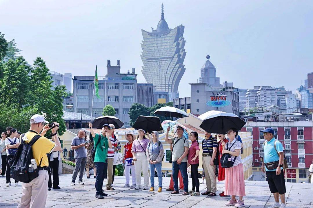 澳門最精準(zhǔn)免費資料大全旅游團—探索澳門魅力的絕佳選擇，澳門旅游團，探索澳門魅力的精準(zhǔn)免費資料大全